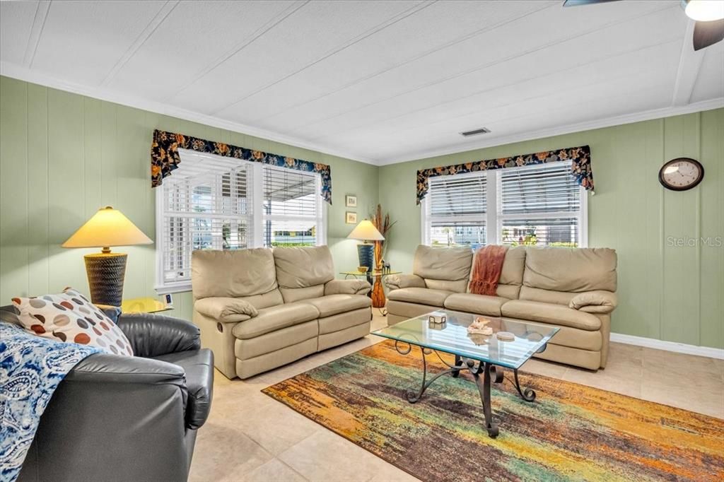 For Sale: $210,000 (2 beds, 2 baths, 1152 Square Feet)