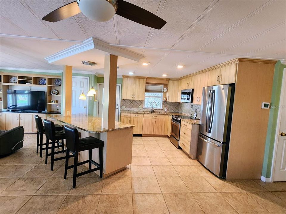 For Sale: $210,000 (2 beds, 2 baths, 1152 Square Feet)