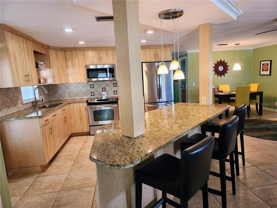 For Sale: $210,000 (2 beds, 2 baths, 1152 Square Feet)