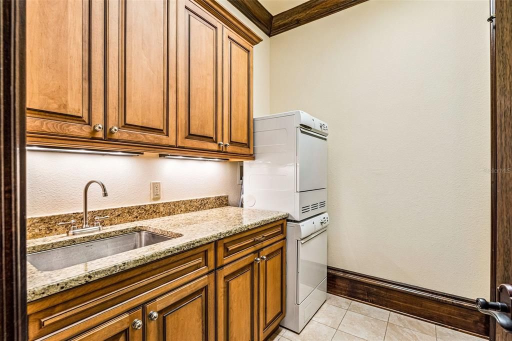En Venta: $5,250,000 (6 camas, 7 baños, 11049 Pies cuadrados)