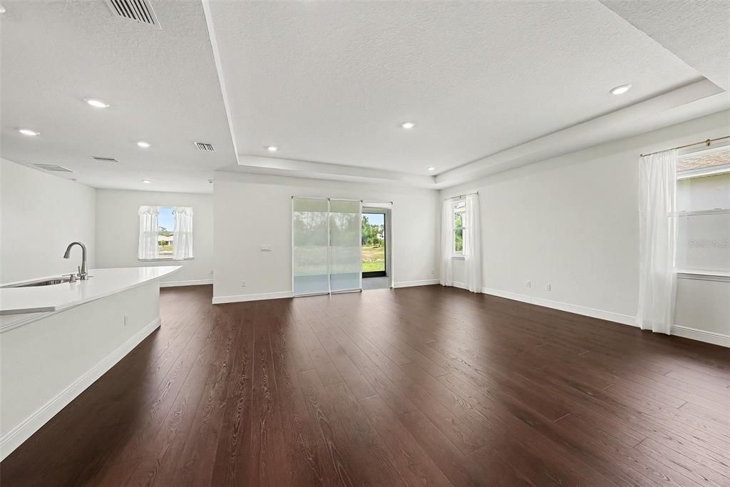For Sale: $715,000 (4 beds, 3 baths, 2838 Square Feet)