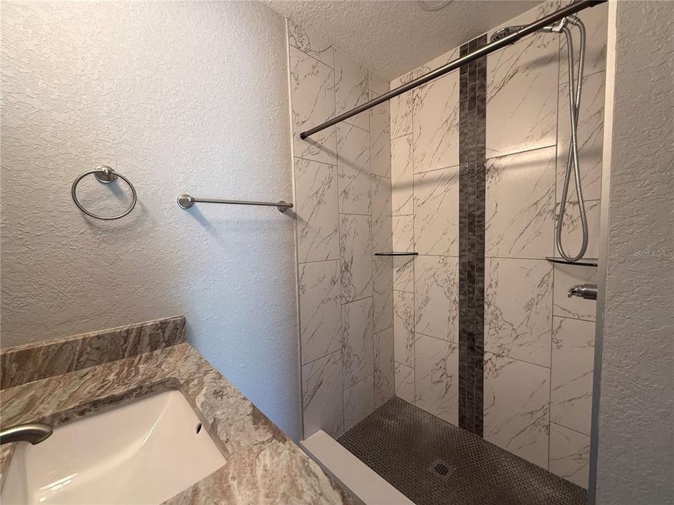 For Rent: $2,100 (3 beds, 2 baths, 1320 Square Feet)