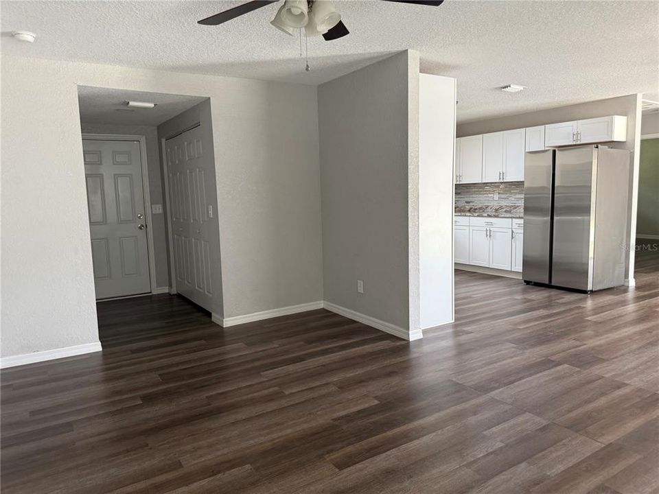 For Rent: $2,100 (3 beds, 2 baths, 1320 Square Feet)