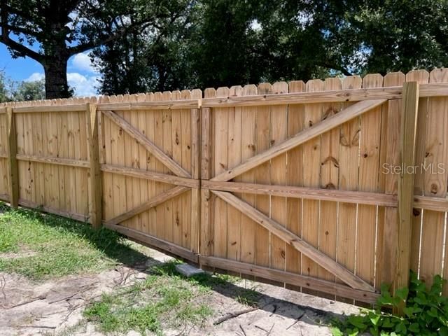 For Rent: $2,100 (3 beds, 2 baths, 1320 Square Feet)