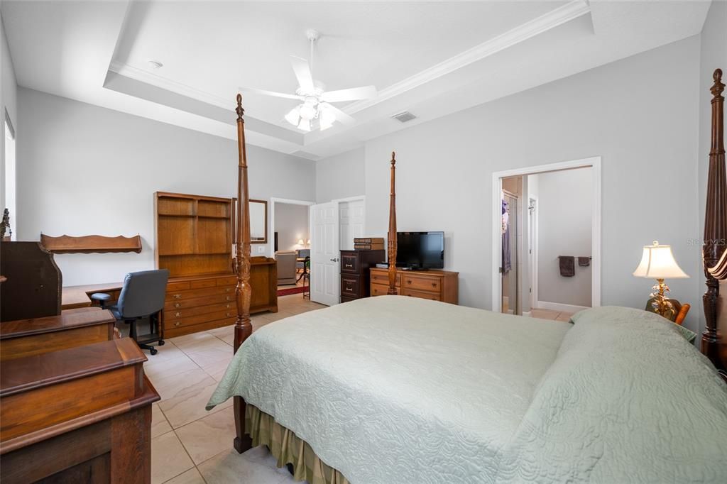 For Sale: $385,000 (2 beds, 2 baths, 1781 Square Feet)