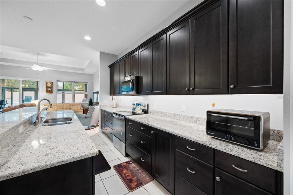For Sale: $385,000 (2 beds, 2 baths, 1781 Square Feet)