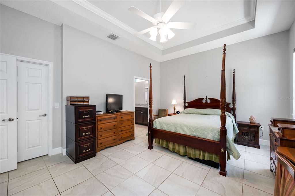 For Sale: $385,000 (2 beds, 2 baths, 1781 Square Feet)