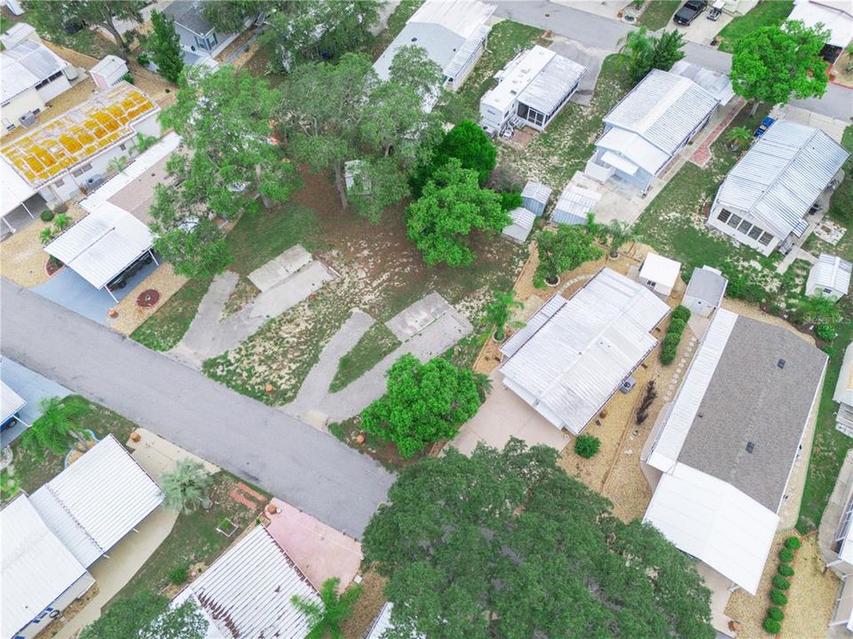 На продажу: $55,000 (0.09 acres)
