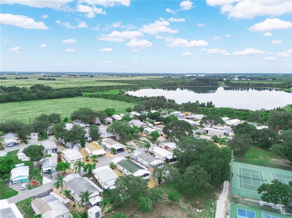 На продажу: $55,000 (0.09 acres)