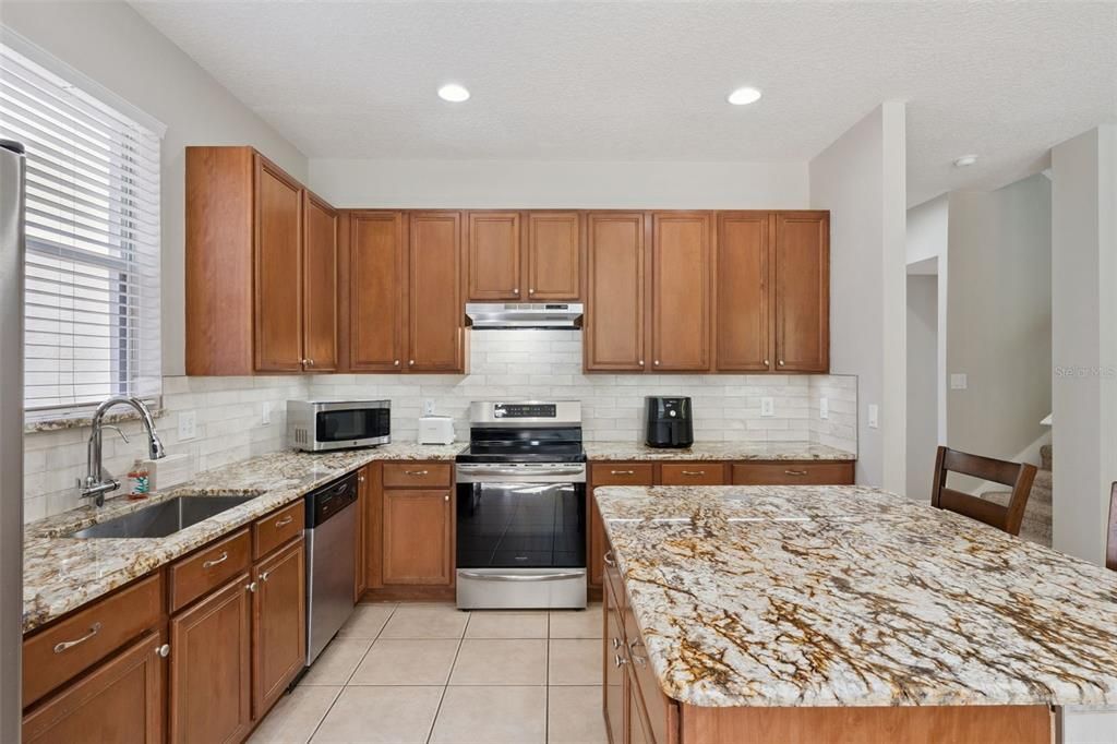 For Sale: $450,000 (4 beds, 3 baths, 2862 Square Feet)