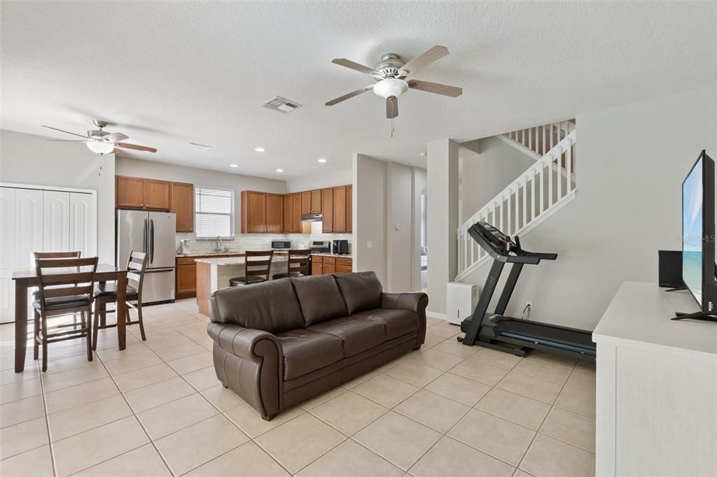 For Sale: $450,000 (4 beds, 3 baths, 2862 Square Feet)