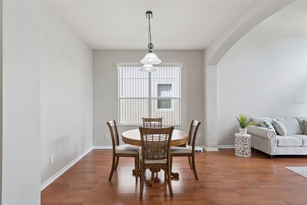 For Sale: $450,000 (4 beds, 3 baths, 2862 Square Feet)