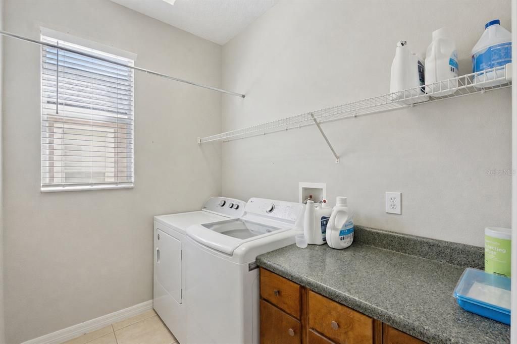 For Sale: $450,000 (4 beds, 3 baths, 2862 Square Feet)