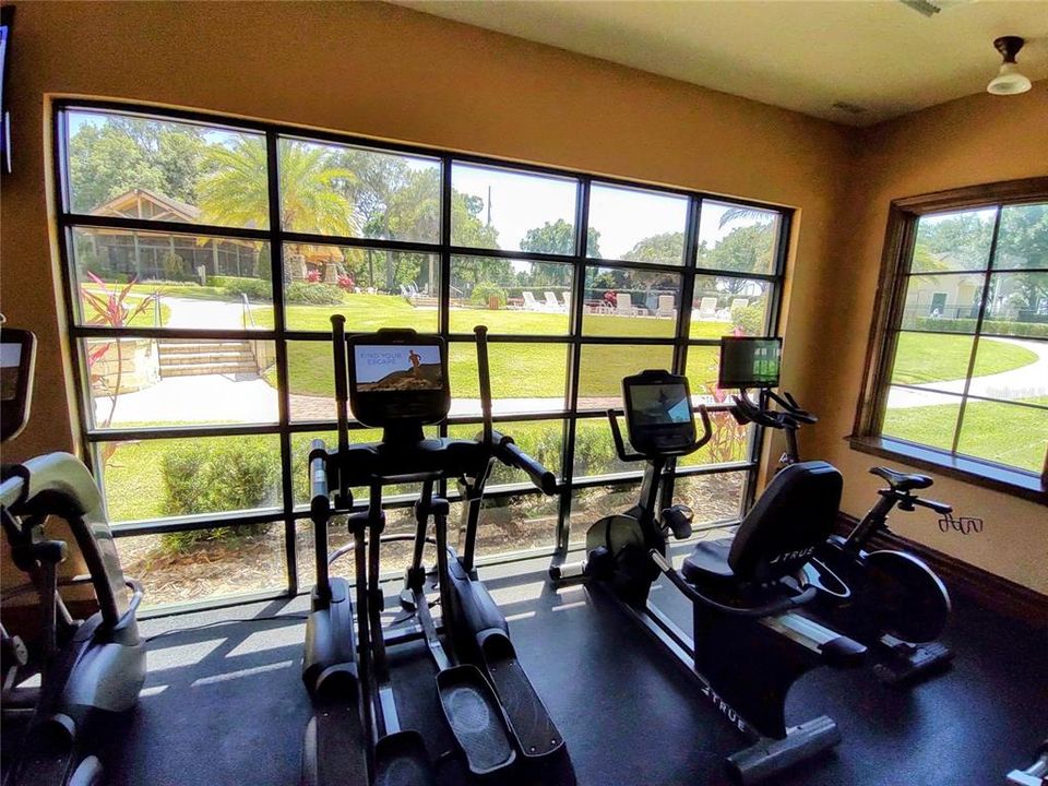 For Sale: $450,000 (4 beds, 3 baths, 2862 Square Feet)