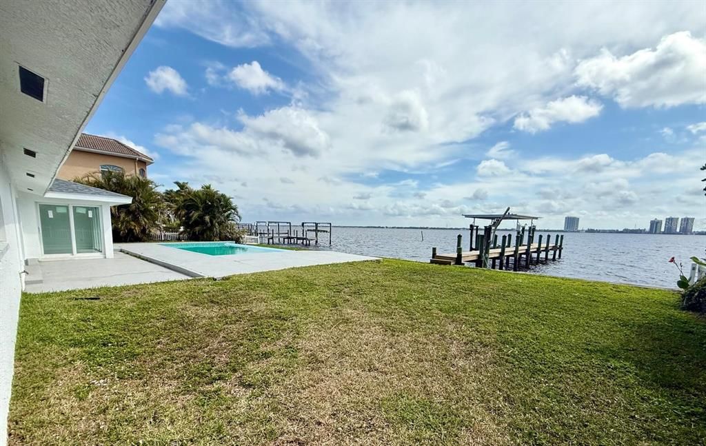 For Rent: $4,000 (4 beds, 3 baths, 2549 Square Feet)