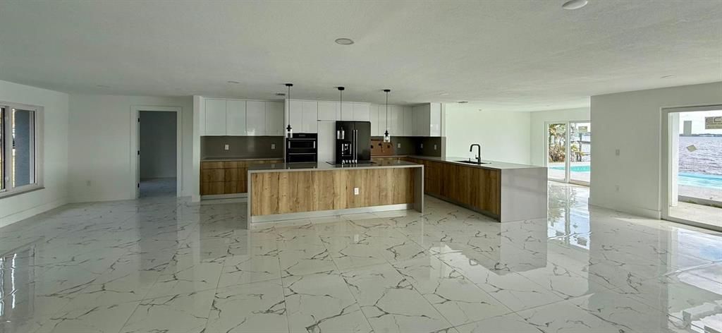 For Rent: $4,000 (4 beds, 3 baths, 2549 Square Feet)