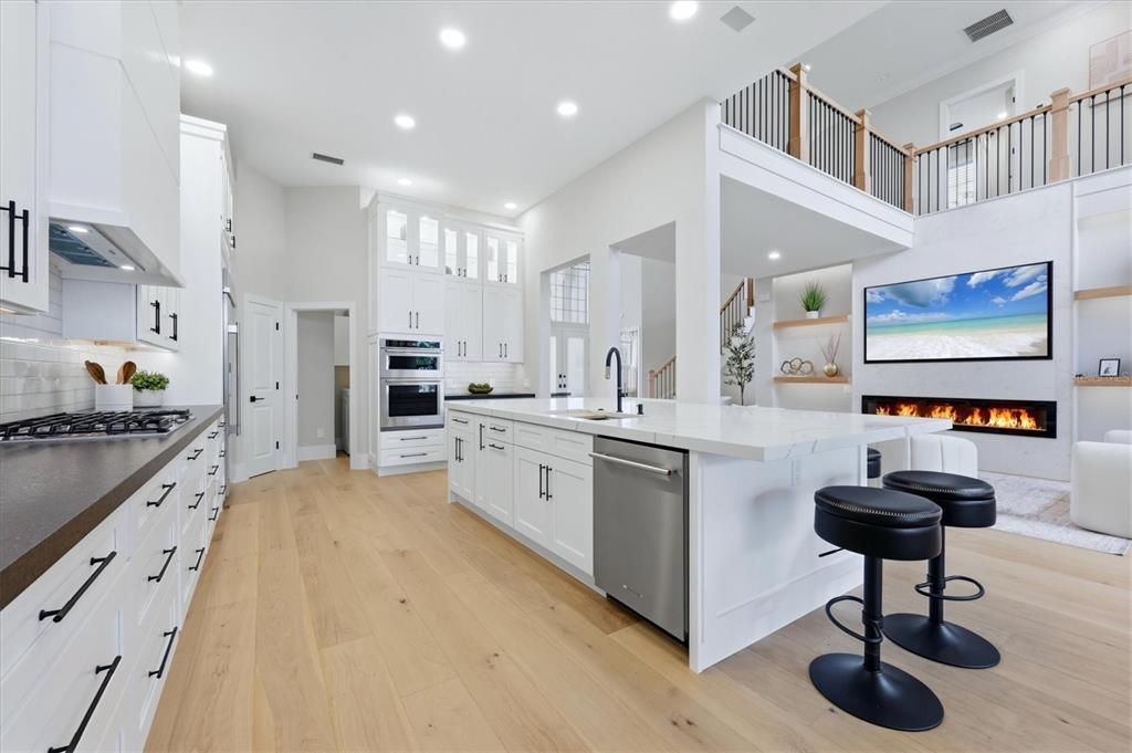 For Sale: $4,999,000 (5 beds, 3 baths, 3842 Square Feet)