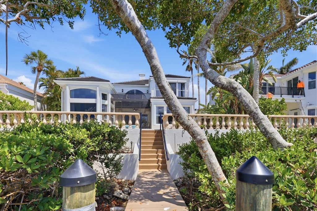 For Sale: $4,999,000 (5 beds, 3 baths, 3842 Square Feet)