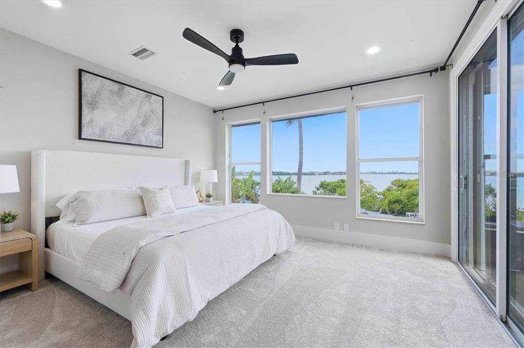 For Sale: $4,999,000 (5 beds, 3 baths, 3842 Square Feet)