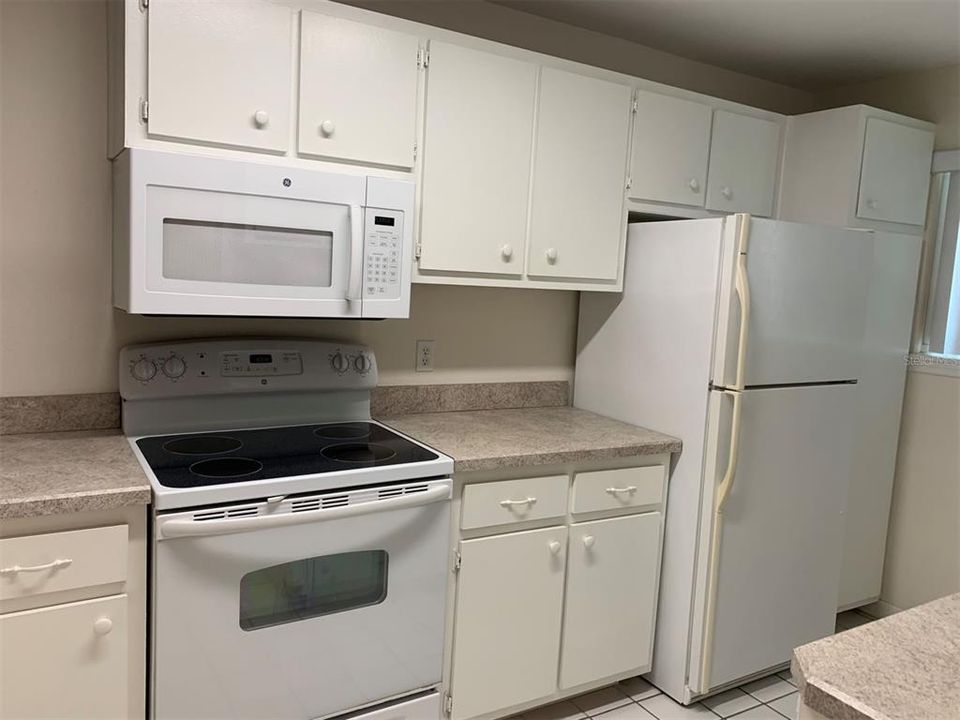 For Rent: $1,600 (2 beds, 2 baths, 1077 Square Feet)