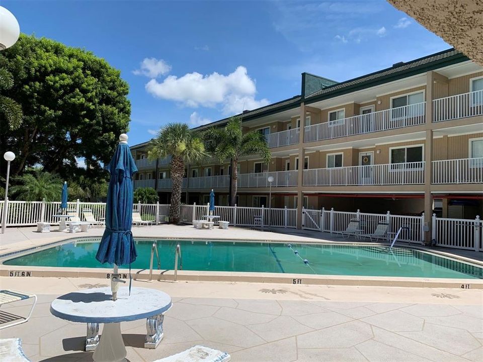 For Rent: $1,600 (2 beds, 2 baths, 1077 Square Feet)