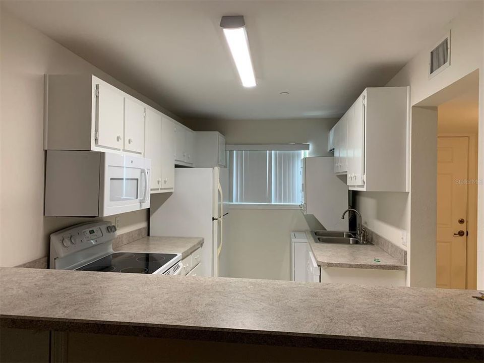 For Rent: $1,600 (2 beds, 2 baths, 1077 Square Feet)