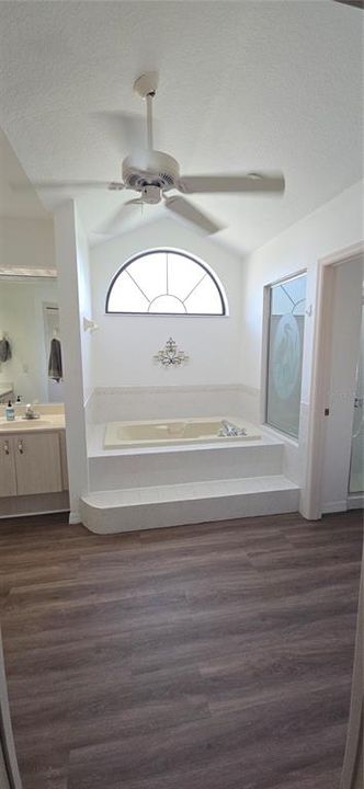 For Sale: $344,900 (3 beds, 2 baths, 2033 Square Feet)
