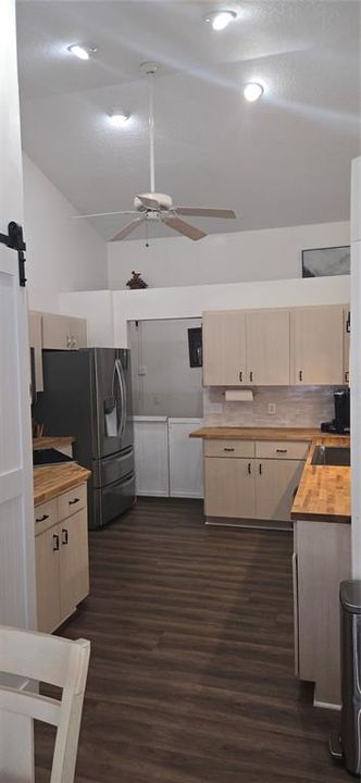 For Sale: $344,900 (3 beds, 2 baths, 2033 Square Feet)