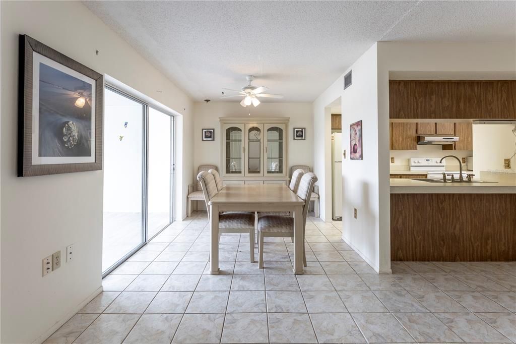 For Sale: $110,000 (2 beds, 1 baths, 1114 Square Feet)