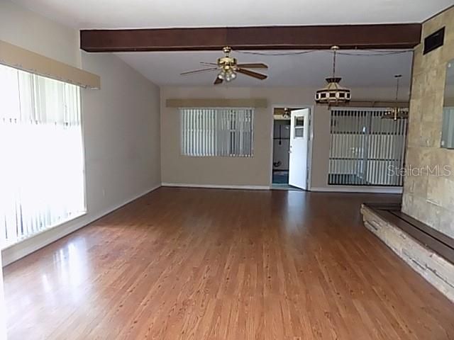 For Sale: $295,000 (3 beds, 2 baths, 1528 Square Feet)