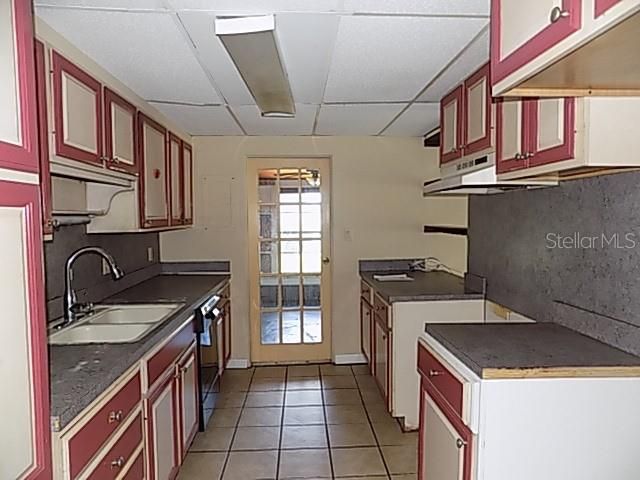 For Sale: $295,000 (3 beds, 2 baths, 1528 Square Feet)