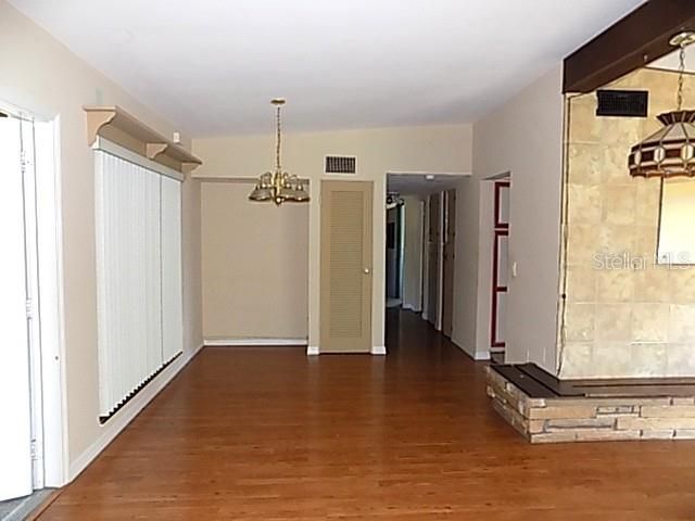 For Sale: $295,000 (3 beds, 2 baths, 1528 Square Feet)