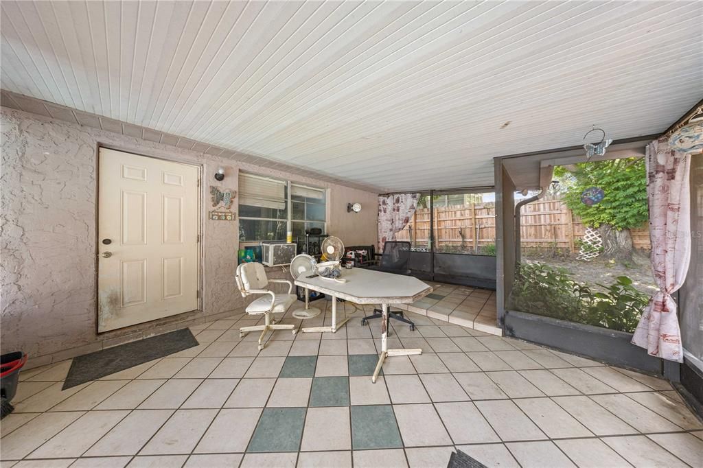 For Sale: $205,000 (3 beds, 2 baths, 1388 Square Feet)