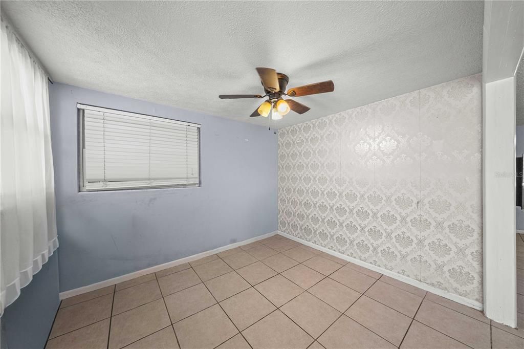 For Sale: $205,000 (3 beds, 2 baths, 1388 Square Feet)