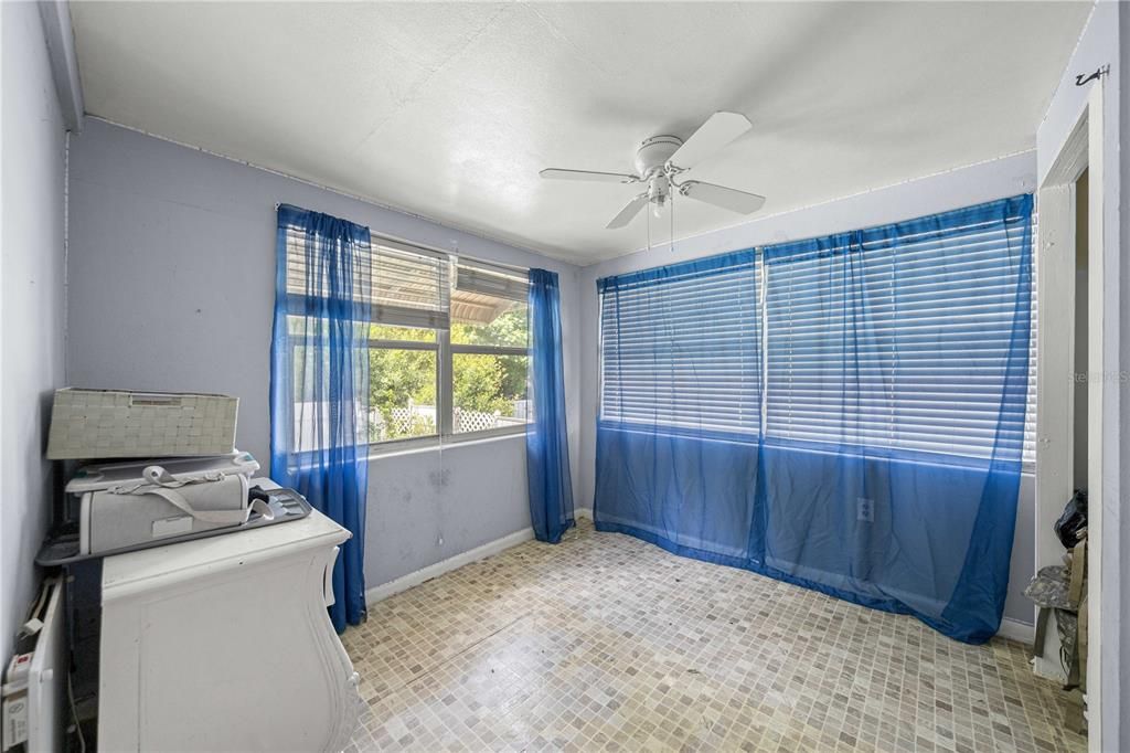 For Sale: $205,000 (3 beds, 2 baths, 1388 Square Feet)