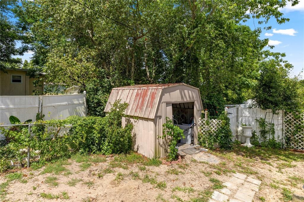 For Sale: $205,000 (3 beds, 2 baths, 1388 Square Feet)