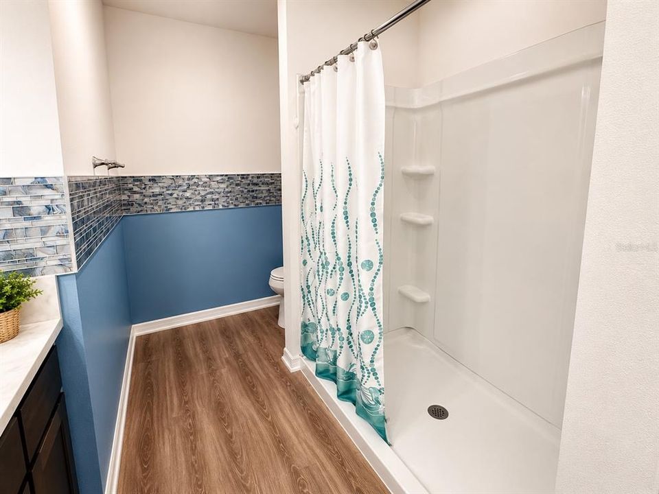 Active With Contract: $2,500 (3 beds, 2 baths, 1392 Square Feet)