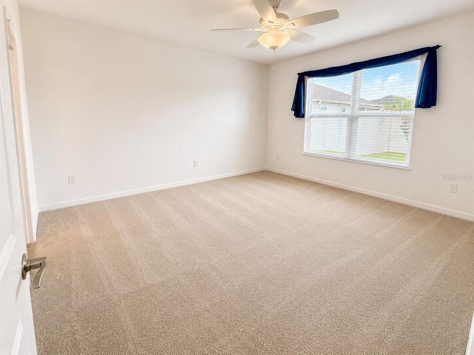 Active With Contract: $2,500 (3 beds, 2 baths, 1392 Square Feet)