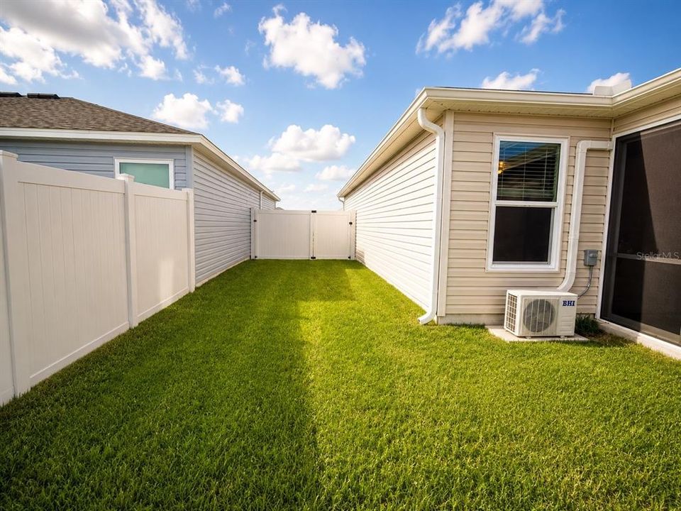 Active With Contract: $2,500 (3 beds, 2 baths, 1392 Square Feet)
