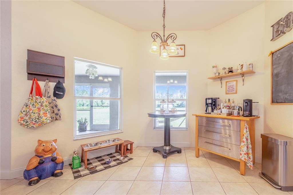For Sale: $850,000 (5 beds, 3 baths, 2336 Square Feet)