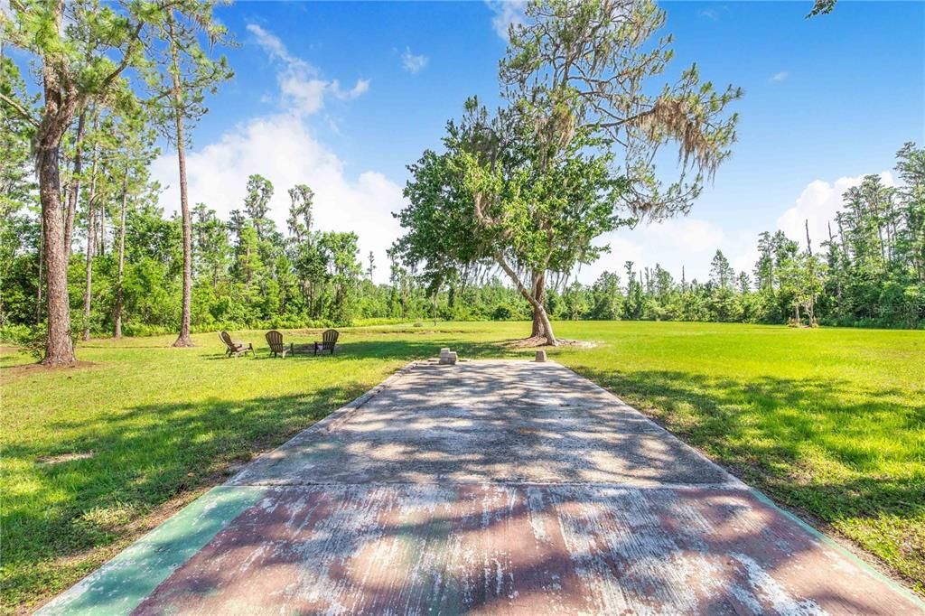 For Sale: $850,000 (5 beds, 3 baths, 2336 Square Feet)