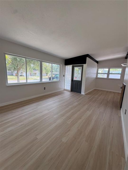 For Sale: $419,000 (3 beds, 1 baths, 1448 Square Feet)
