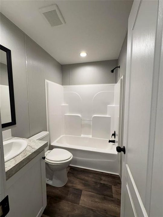 For Sale: $164,900 (2 beds, 2 baths, 765 Square Feet)