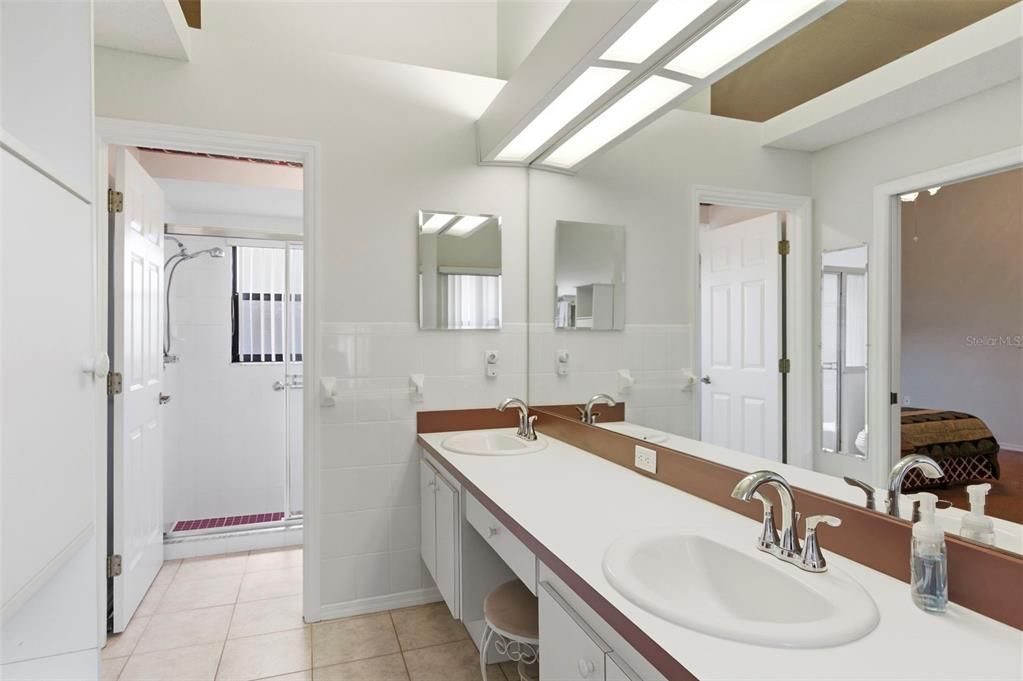 Activo con contrato: $295,000 (3 camas, 2 baños, 1755 Pies cuadrados)
