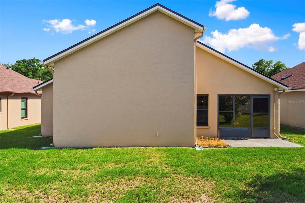 Activo con contrato: $295,000 (3 camas, 2 baños, 1755 Pies cuadrados)