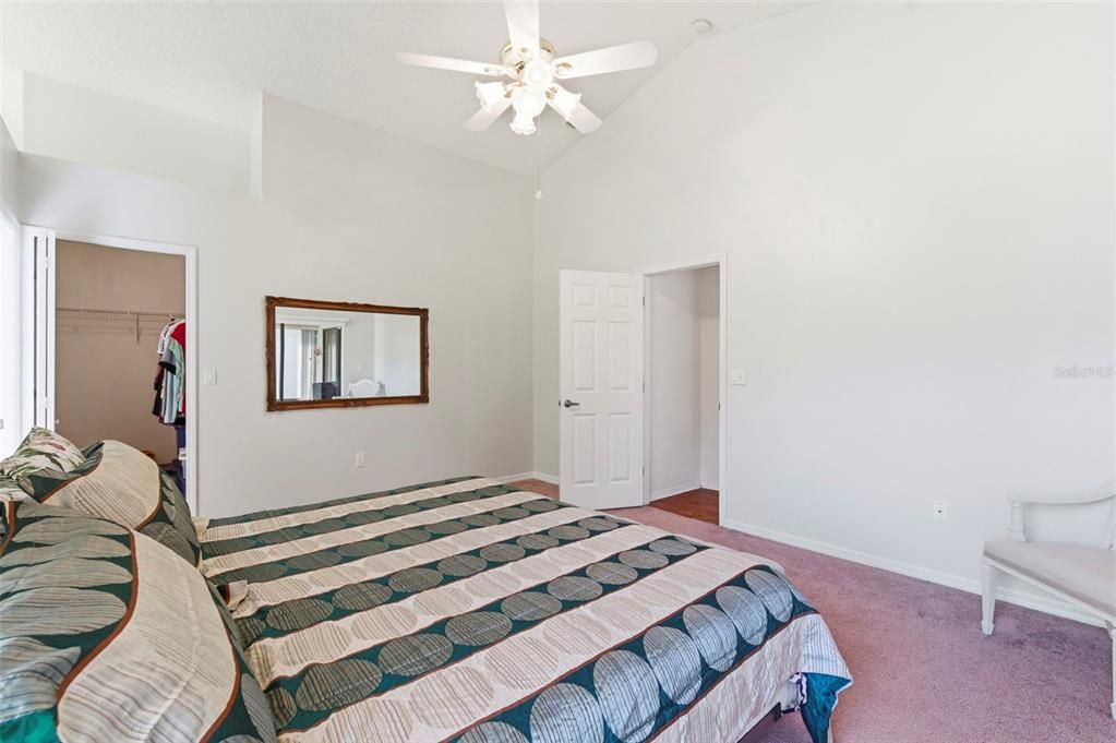 Activo con contrato: $295,000 (3 camas, 2 baños, 1755 Pies cuadrados)