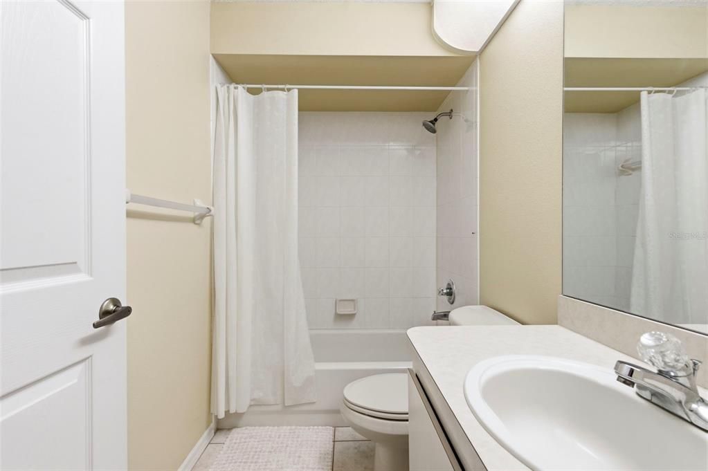 Activo con contrato: $295,000 (3 camas, 2 baños, 1755 Pies cuadrados)