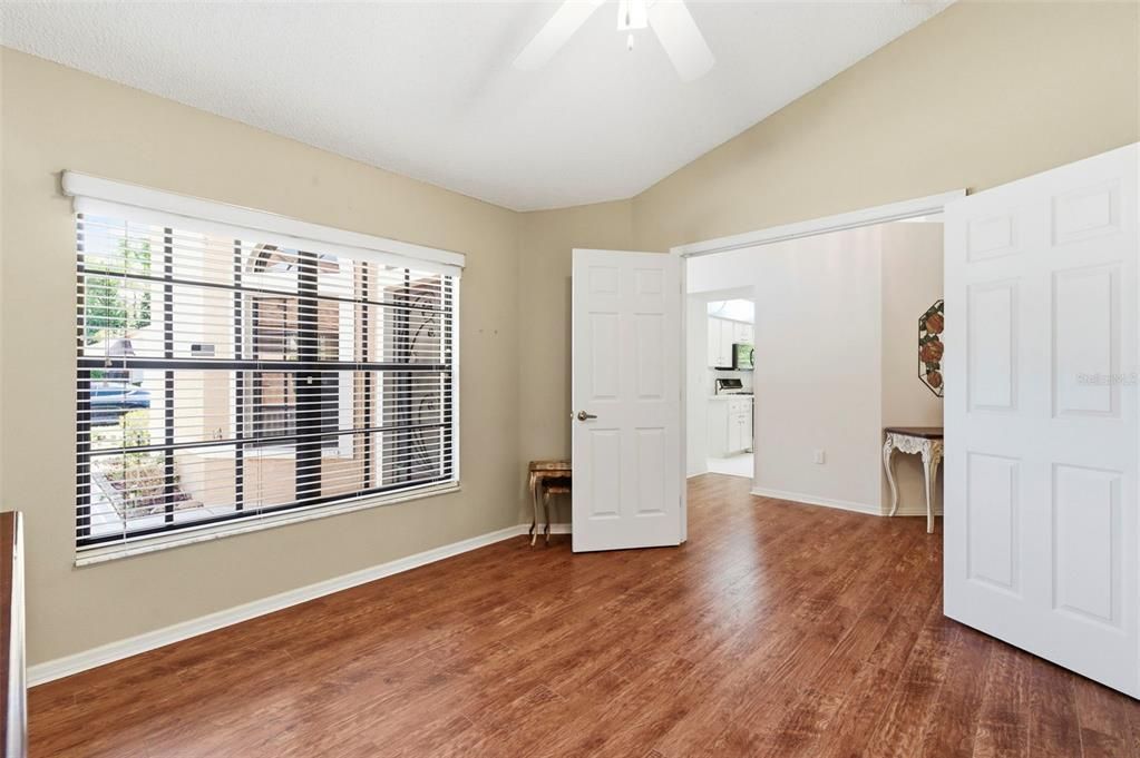 Activo con contrato: $295,000 (3 camas, 2 baños, 1755 Pies cuadrados)