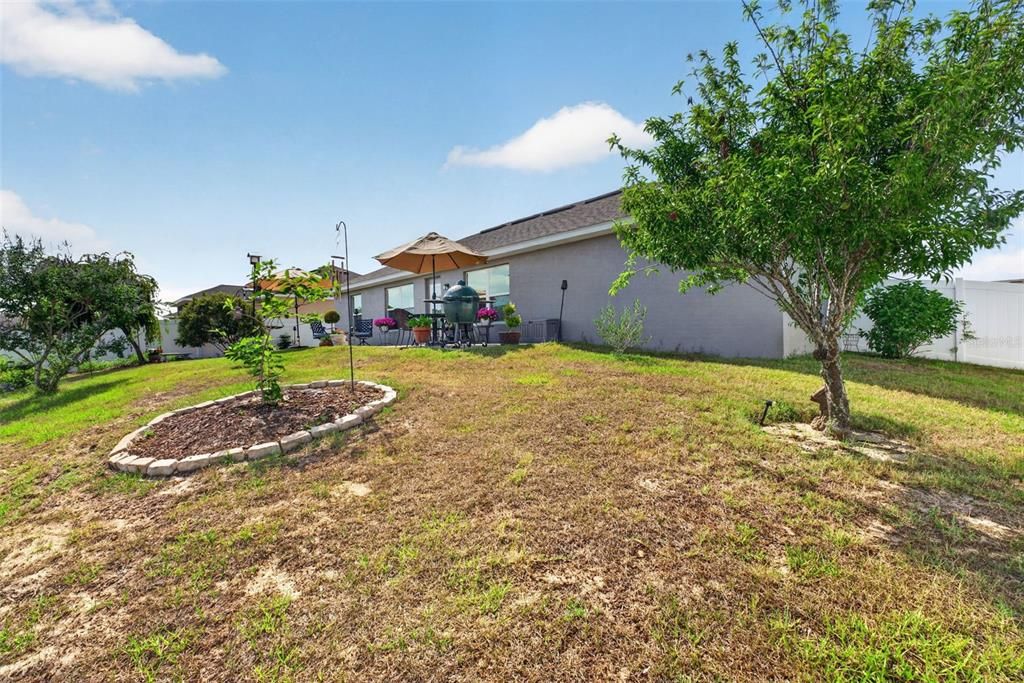 For Rent: $2,350 (4 beds, 2 baths, 1858 Square Feet)