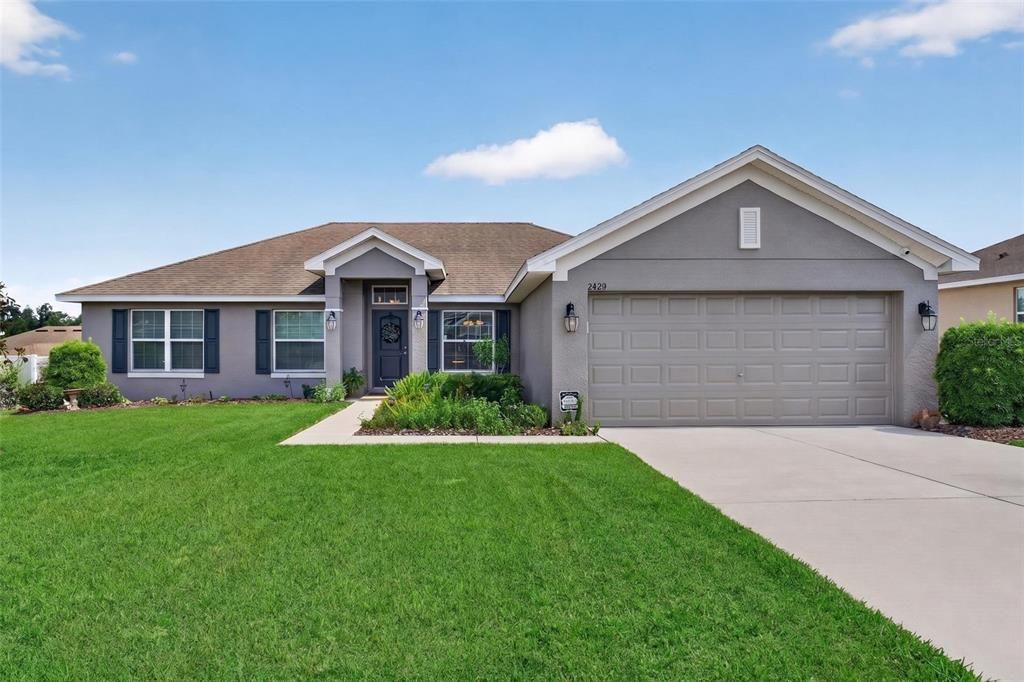 For Rent: $2,350 (4 beds, 2 baths, 1858 Square Feet)